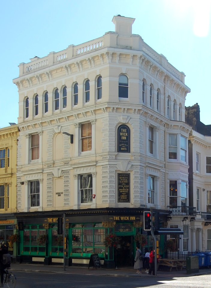 Wick Inn, 62 Western Road, Hove (NHLE Code 1292346) (September 2018) (1)