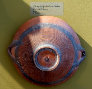 Wide and shallow bowl with handles, Cypro-Archaic I, Black on Red II Ware, Kition - Harvard Semitic Museum - Cambridge, MA - DSC06386