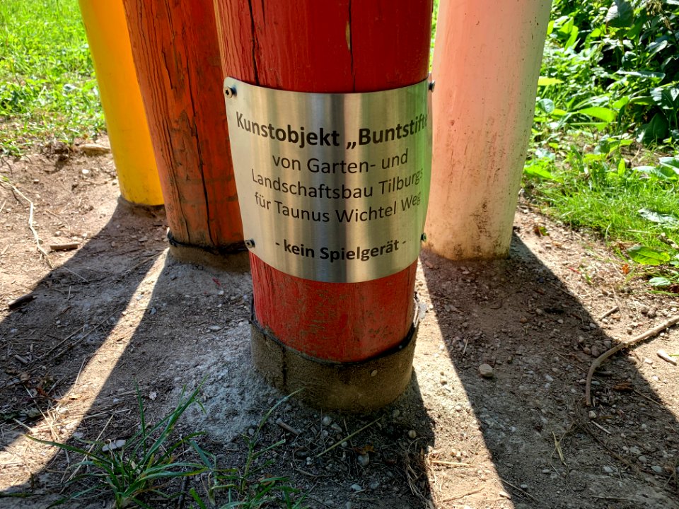Wichtel-Wanderweg Schmitten, Station Weiltalweg, Stifte, Schild