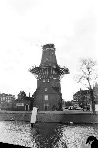 Wieken door zware storm afgerukt van molen De Gooier in Amsterdam, Bestanddeelnr 926-0187