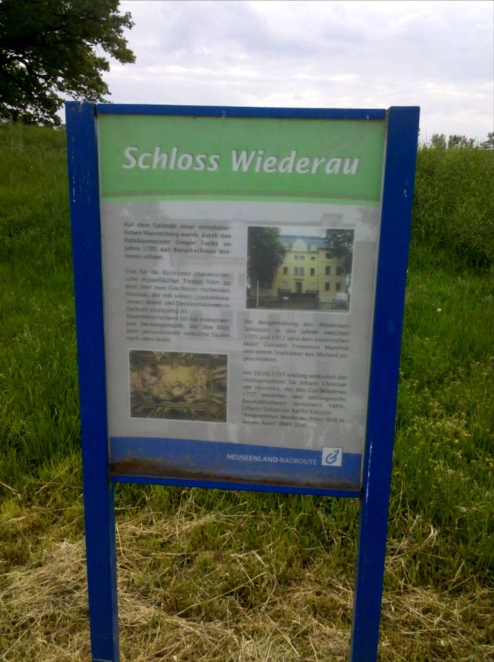 Wiederau - Barockschloss Wiederau Infotafel am Elsterradweg im Mai 2016