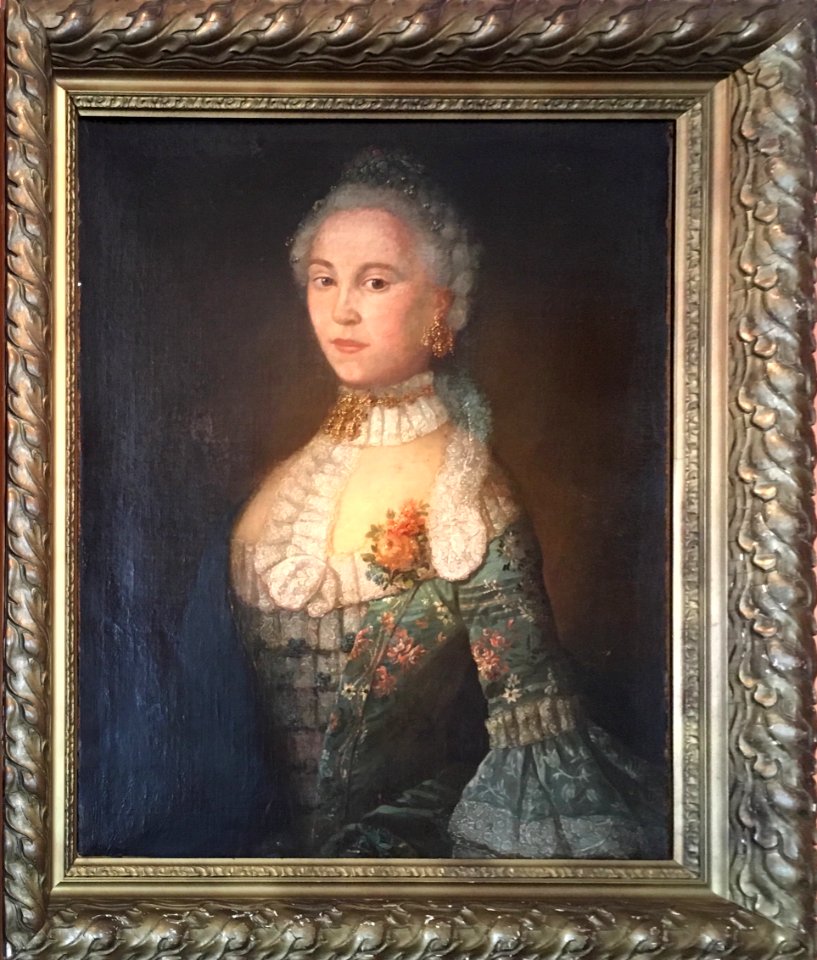 Wiederkehr noble woman