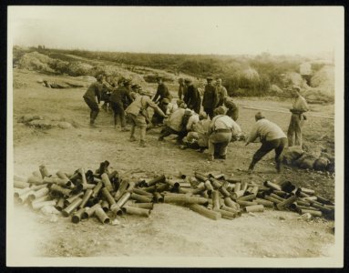 Where the British line joins up with the French. The two batteries have a tug of, Bestanddeelnr 158-0473