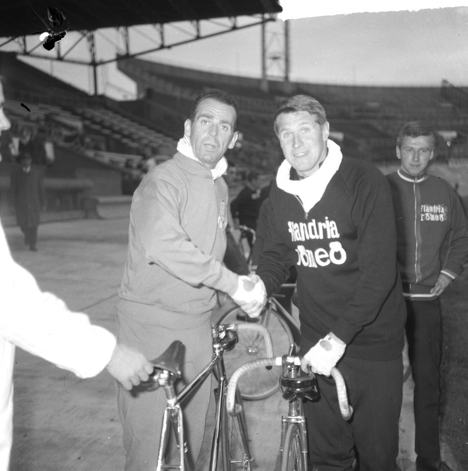 Wielerwedstrijden in Olympisch Stadion , Peter Post en Rik van Steenbergen, Bestanddeelnr 917-8371