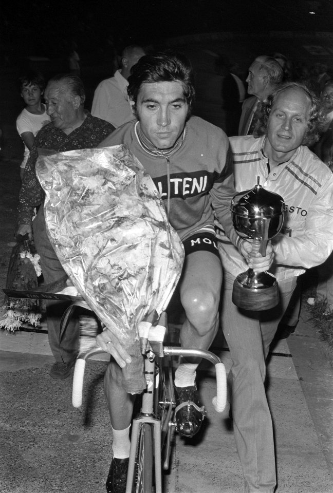 Wielerwedstrijden in Olympisch Stadion, ereronde van Eddy Merckx, Bestanddeelnr 926-5867