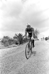 Wielrennen, amateurploeg te Nuth, nummer 8 en 9 Van der Horst (kop), nummer 6 en, Bestanddeelnr 919-4590