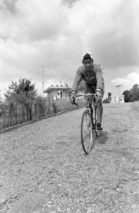 Wielrennen, amateurploeg te Nuth, nummer 4 en 5 Du Bois (kop), nummer 2 en 3 op , Bestanddeelnr 919-4591