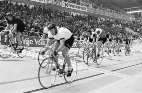 Wielerzesdaagse, Ahoyhal, Rotterdam midden koppel Post-Sercu tijdens wissel, Bestanddeelnr 924-1806