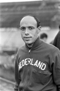 Wielrennen Olympisch Stadion, 21 en 22 Helsloot kampioen Ned. 1966 amateurs Stay, Bestanddeelnr 919-4611