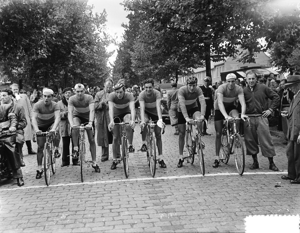 Wielrennen clubkampioenschap Eindhoven, Bestanddeelnr 905-9796