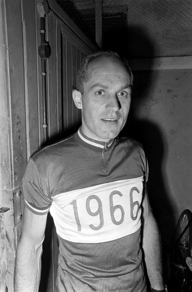 Wielrennen Olympisch Stadion,31 en 32 Le Grand profstayer Kampioen Ned. 1966, 33, Bestanddeelnr 919-4613