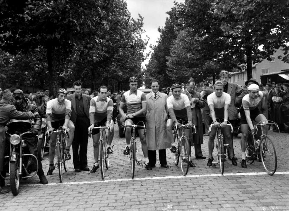 Wielrennen clubkampioenschap Eindhoven, Bestanddeelnr 905-9806