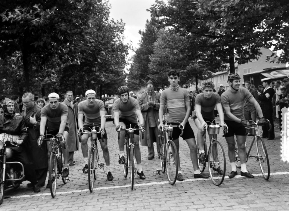 Wielrennen clubkampioenschap Eindhoven, Bestanddeelnr 905-9808