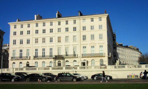 West Side of Adelaide Crescent, Kingsway, Hove (NHLE Code 1187537) (January 2017) (6)