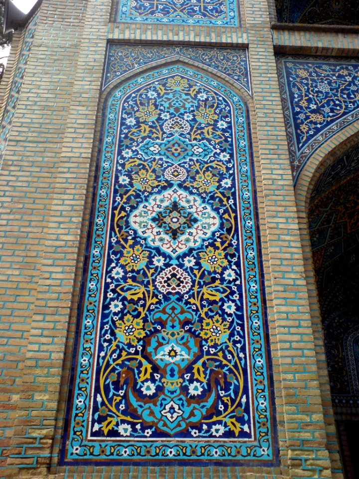 West portico of Al-Mahruq Mosque - Tiling 01