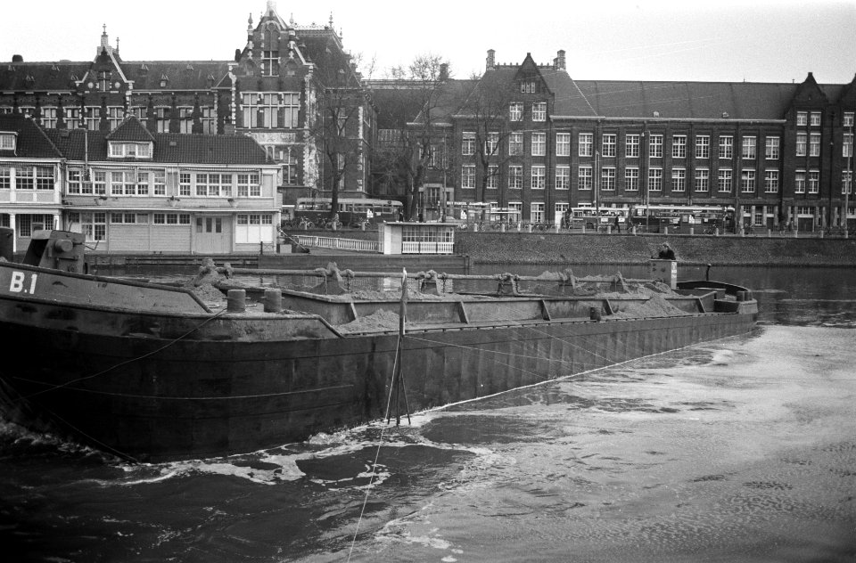 Werkzaamheden begonnen voor metrostation voor Centraal Amsterdam , Amsterdam, Bestanddeelnr 925-1184