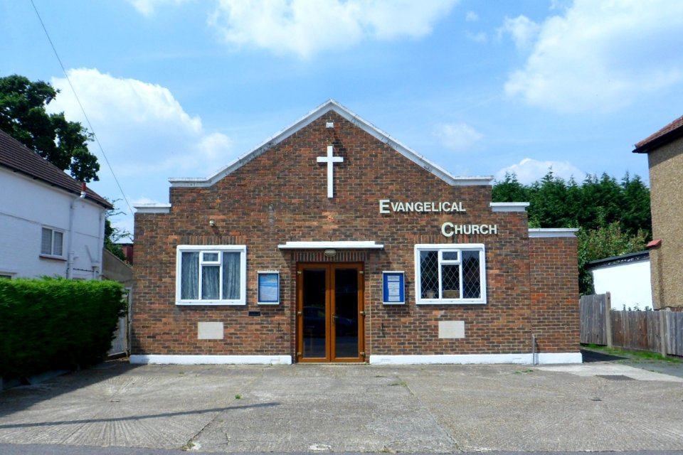 West Ewell Evangelical Church, Lansdowne Road, West Ewell (July 2013) (4)