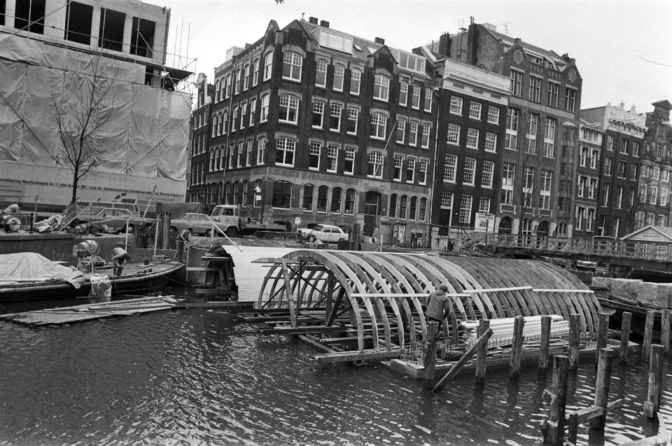 Werkzaamheden in Leidsestraat in Amsterdam bouw brug tus Wolvenstraat en Berens, Bestanddeelnr 930-7608