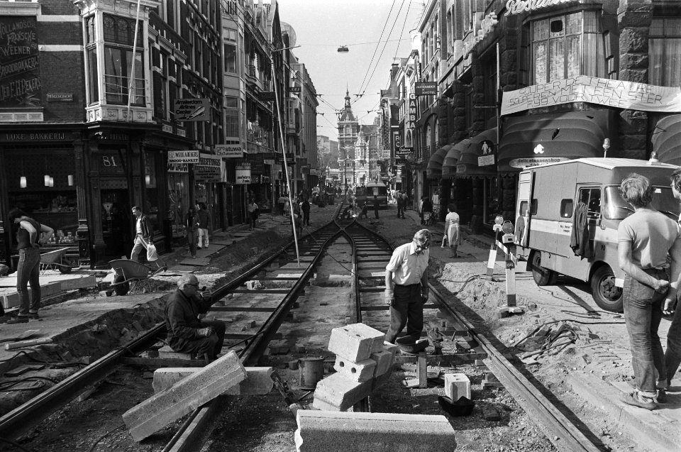 Werkzaamheden in Leidsestraat bijna voltooid, werkzaamhed tussen Prinsengracht e, Bestanddeelnr 931-0022