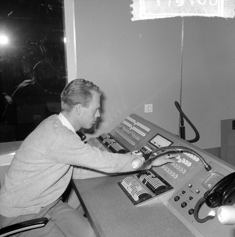 Werkzaamheden NTS-studio in Bellevue, Bestanddeelnr 917-5106