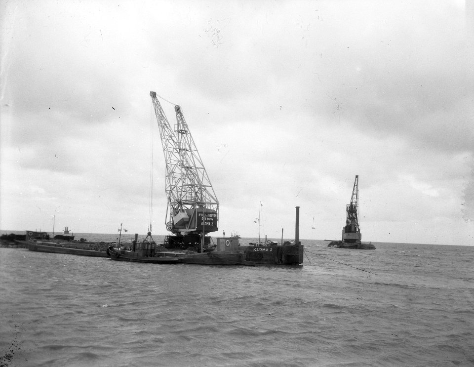 Werkzaamheden Zuiderzeewerken, dijkbouw LelystadHarderwijk, Bestanddeelnr 906-6383