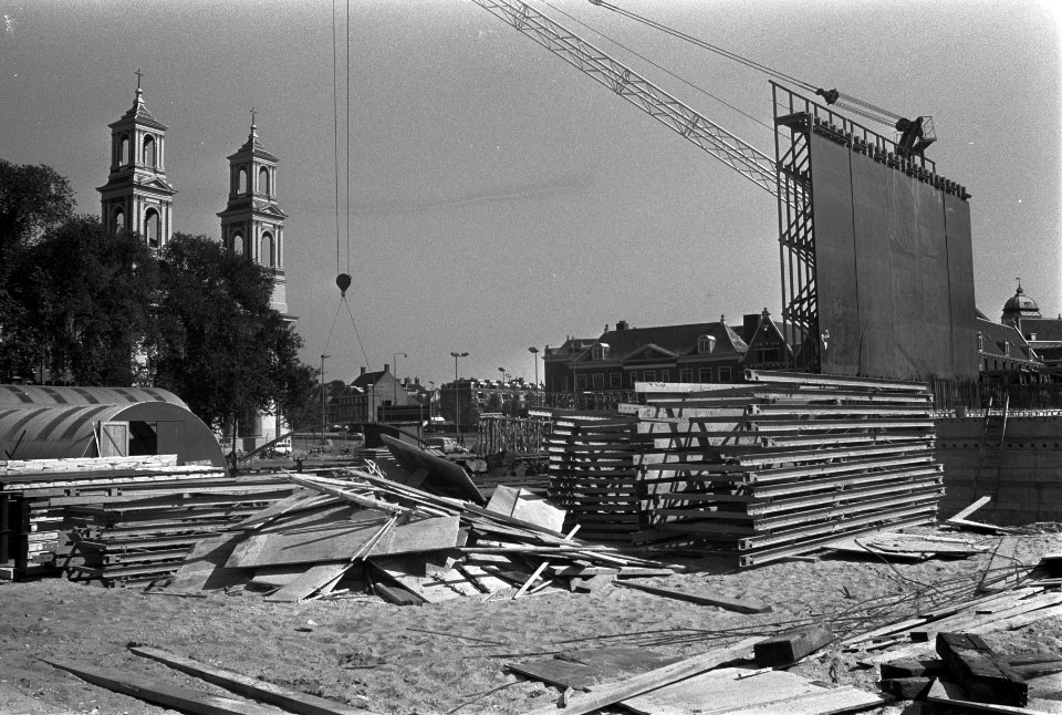 Werkzaamheden Metro Oostlijn op Waterlooplein Amsterdam, Bestanddeelnr 924-9117