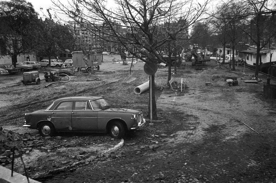 Werkzaamheden op het Amstelveld in Amsterdam het plein wordt heringericht en au, Bestanddeelnr 926-8093