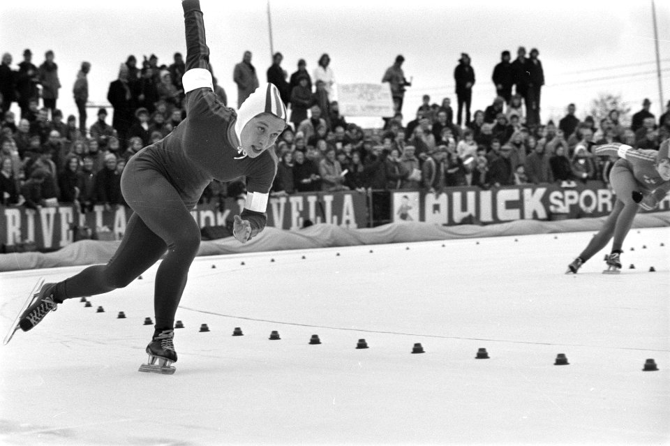 Wereldkampioenschappen schaatsen dames in Heerenveen nr. Stien Baas Kaiser in a, Bestanddeelnr 925-4400