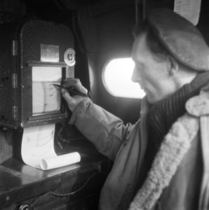 Werkzaamheden op de Hydrograaf, Bestanddeelnr 901-5524