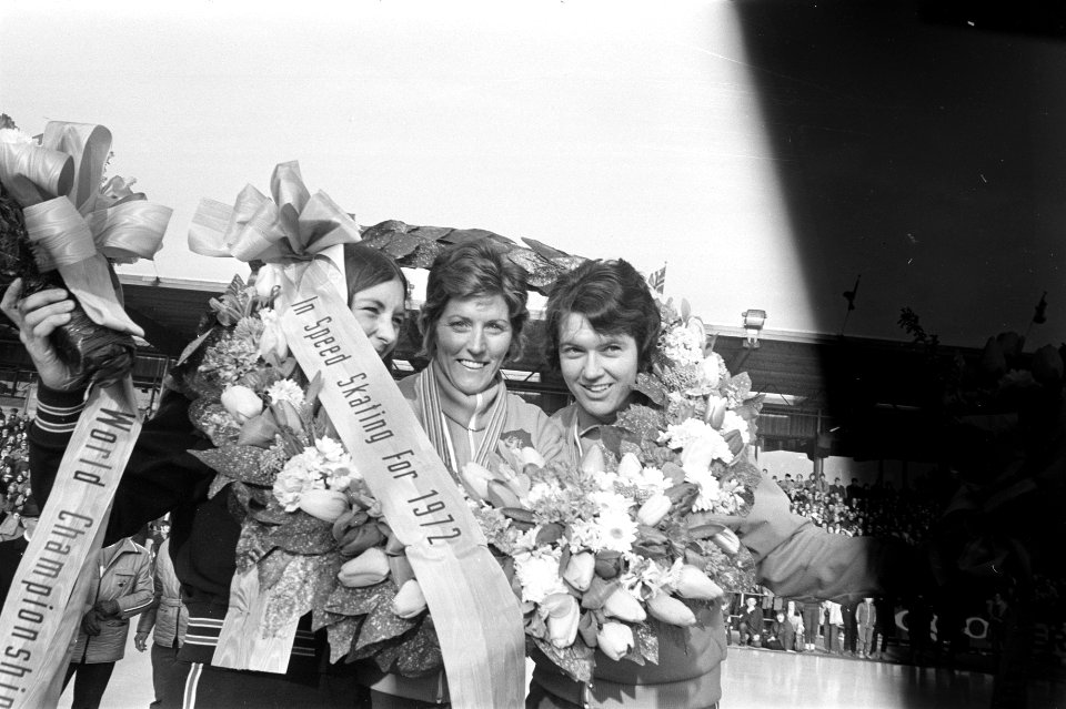 Wereldkampioenschappen schaatsen dames in Heerenveen huldiging wereldkampioene , Bestanddeelnr 925-4336