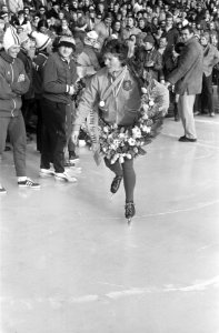 Wereldkampioenschappen schaatsen dames in Heerenveen Atje Keulen Deelstra rijdt, Bestanddeelnr 925-4337