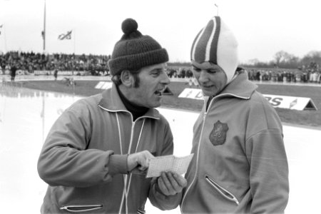 Wereldkampioenschappen schaatsen dames in Heerenveen trainer Gerard Maarse en S, Bestanddeelnr 925-4350