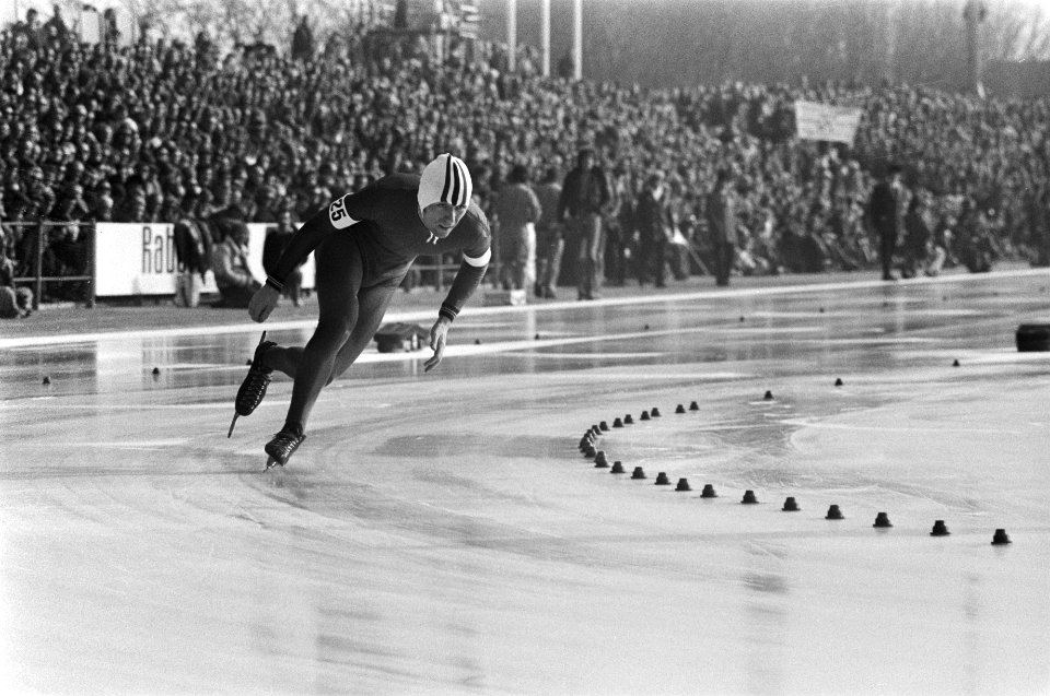 Wereldkampioenschappen schaatsen in Heerenveen no. 12 neg.=, no. 13 neg.=, Bestanddeelnr 928-4380