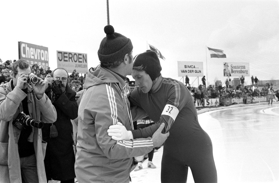 Wereldkampioenschappen schaatsen dames in Heerenveen vermoeide Atje Keulen Deel, Bestanddeelnr 925-4334
