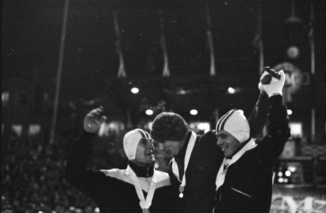 Wereldkampioenschappen schaatsen heren allround in Oslo. Ceremonie protocolair 1, Bestanddeelnr 920-0633
