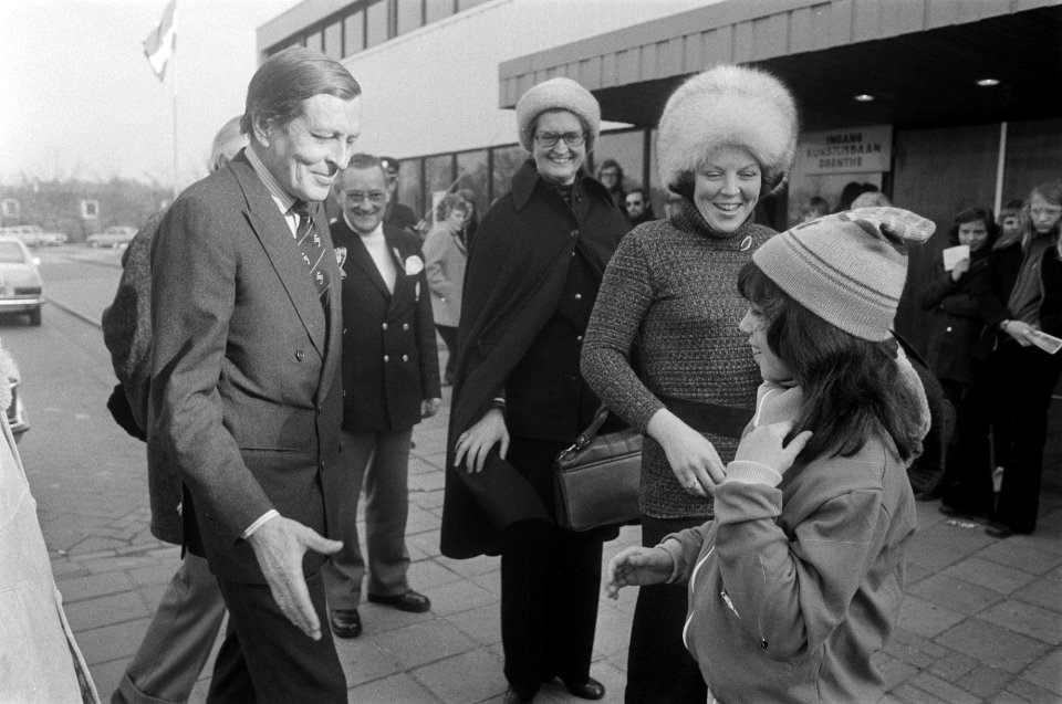 Wereldkampioenschappen schaatsen dames in assen, prinses beatrix en prins claus, Bestanddeelnr 927-7717