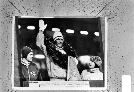 Wereldkampioenschappen schaatsen heren, Gothenburg v.l.n.r. Claesson (2e), Sche, Bestanddeelnr 924-2679