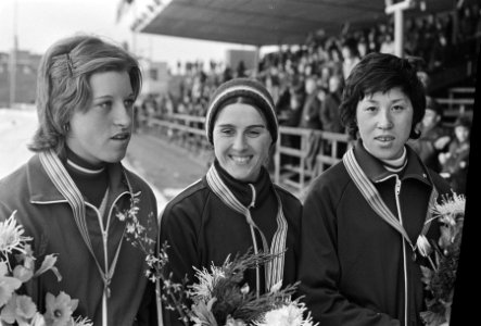 Wereldkampioenschappen schaatsen dames in Assen Sheila Young (VS) tijdens huldi, Bestanddeelnr 927-7713