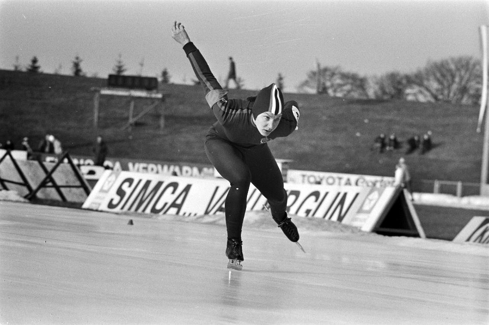 Wereldkampioenschappen schaatsen dames in Assen Tatyana Averina (USSR) in actie, Bestanddeelnr 927-7711