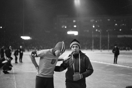 Wereldkampioenschappen schaatsen heren allround in Oslo. Coach Wim de Graaff van, Bestanddeelnr 920-0622