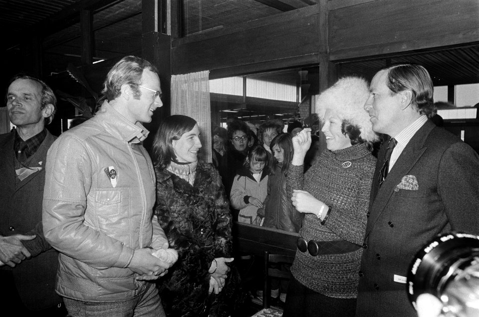 Wereldkampioenschappen schaatsen dames in Assen Prinses Beatrix en Prins Claus , Bestanddeelnr 927-7715