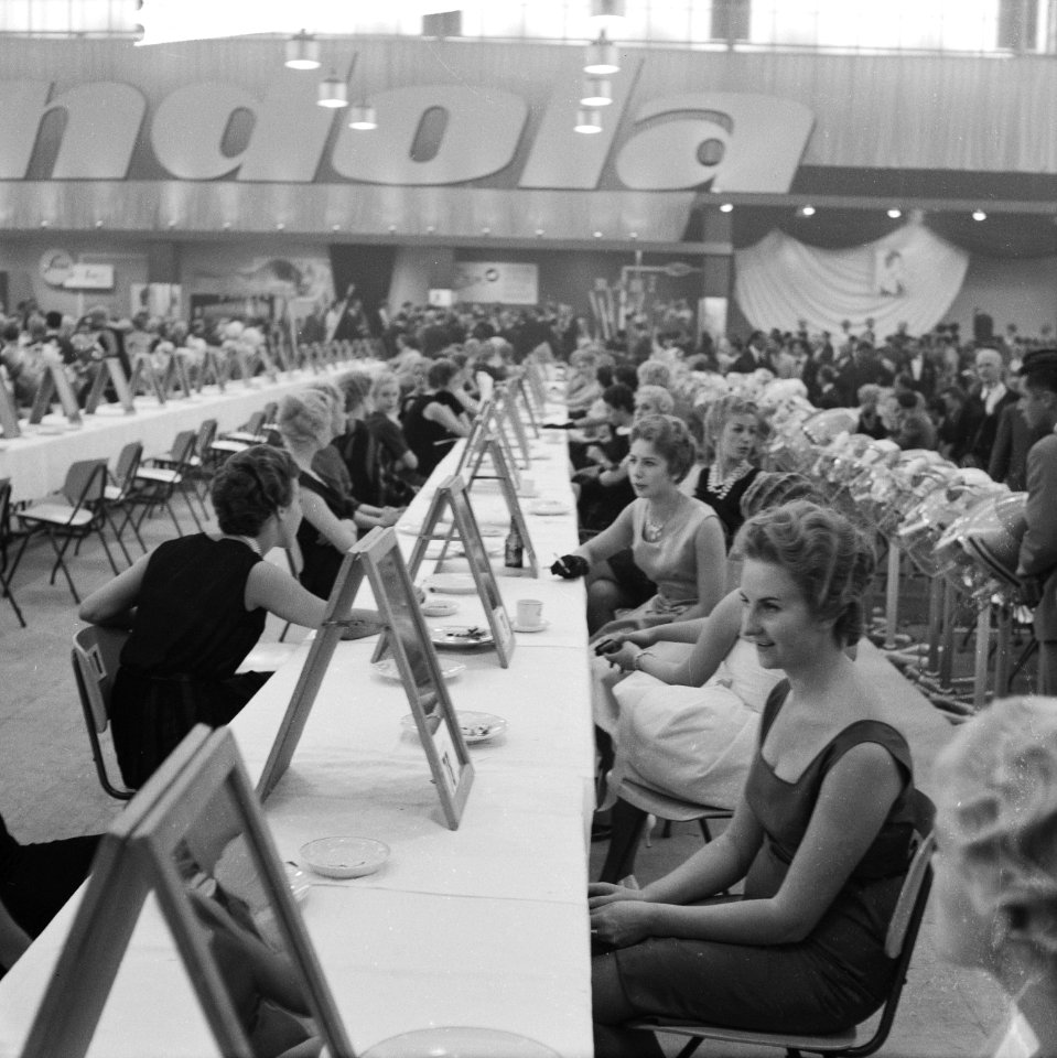Wereldkampioenschappen kappen in RAI-gebouw, Bestanddeelnr 914-3569