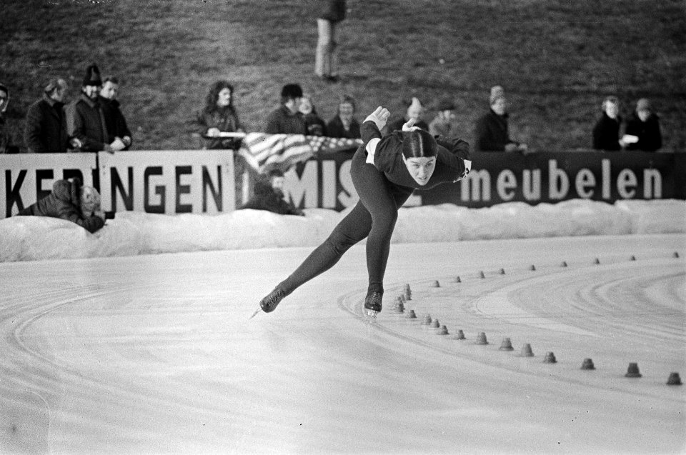 Wereldkampioenschappen schaatsen dames in Assen Sheila Young (VS) in actie, Bestanddeelnr 927-7712