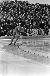 Wereldkampioenschappen schaatsen in Heerenveen 4a Piet Kleine op 1500-meter, Bestanddeelnr 928-4389
