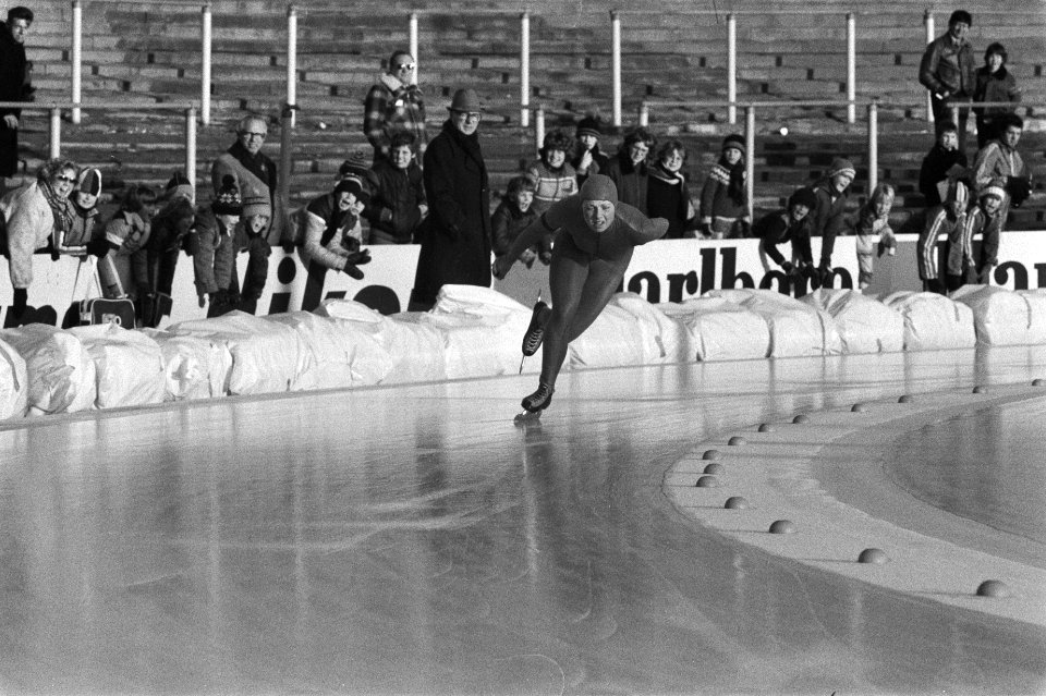 Wereldkampioenschappen schaatsen dames allround in Den Haag. Ria Visser in actie, Bestanddeelnr 930-1068