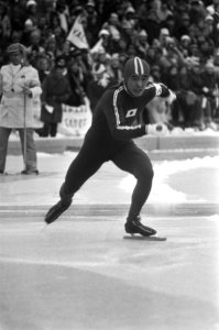 Wereldkampioenschappen schaatsen heren te Oslo nr 3a, 4 Hida (Japan) in actie, Bestanddeelnr 925-3982