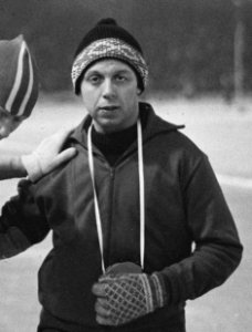 Wereldkampioenschappen schaatsen heren allround in Oslo. Coach Wim de Graaff van, Bestanddeelnr 920-0622 (cropped)
