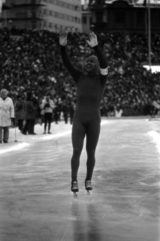 Wereldkampioenschappen schaatsen heren te Oslo Eddy Verheyen juichend, Bestanddeelnr 925-3970