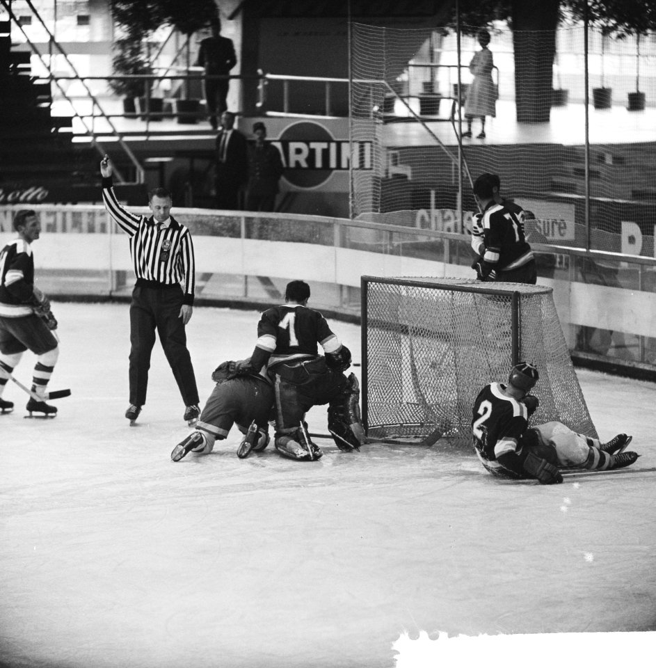 Wereldkampioenschappen ijshockey C-landen te Genève Nederland tegen Joegoslavi…, Bestanddeelnr 912-1819