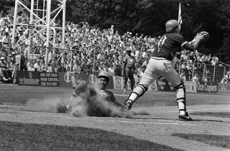 Wereldkampioenschappen honkbal in Haarlem tussen Cuba en Puerto Rico Lourdes G, Bestanddeelnr 933-7144